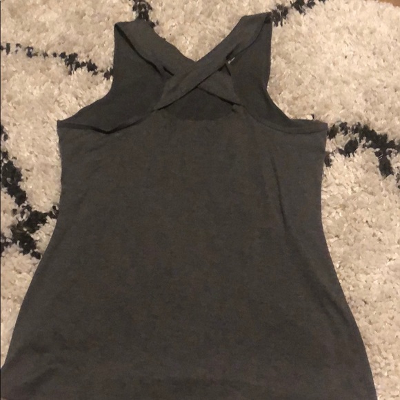 Dan Skin Now Work Out Top - Picture 2 of 3